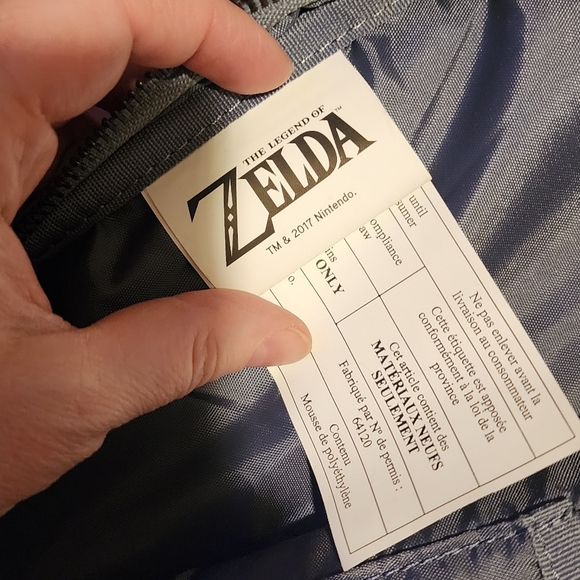 Legend of Zelda Hylian Shield Laptop Case - Picture 6 of 6